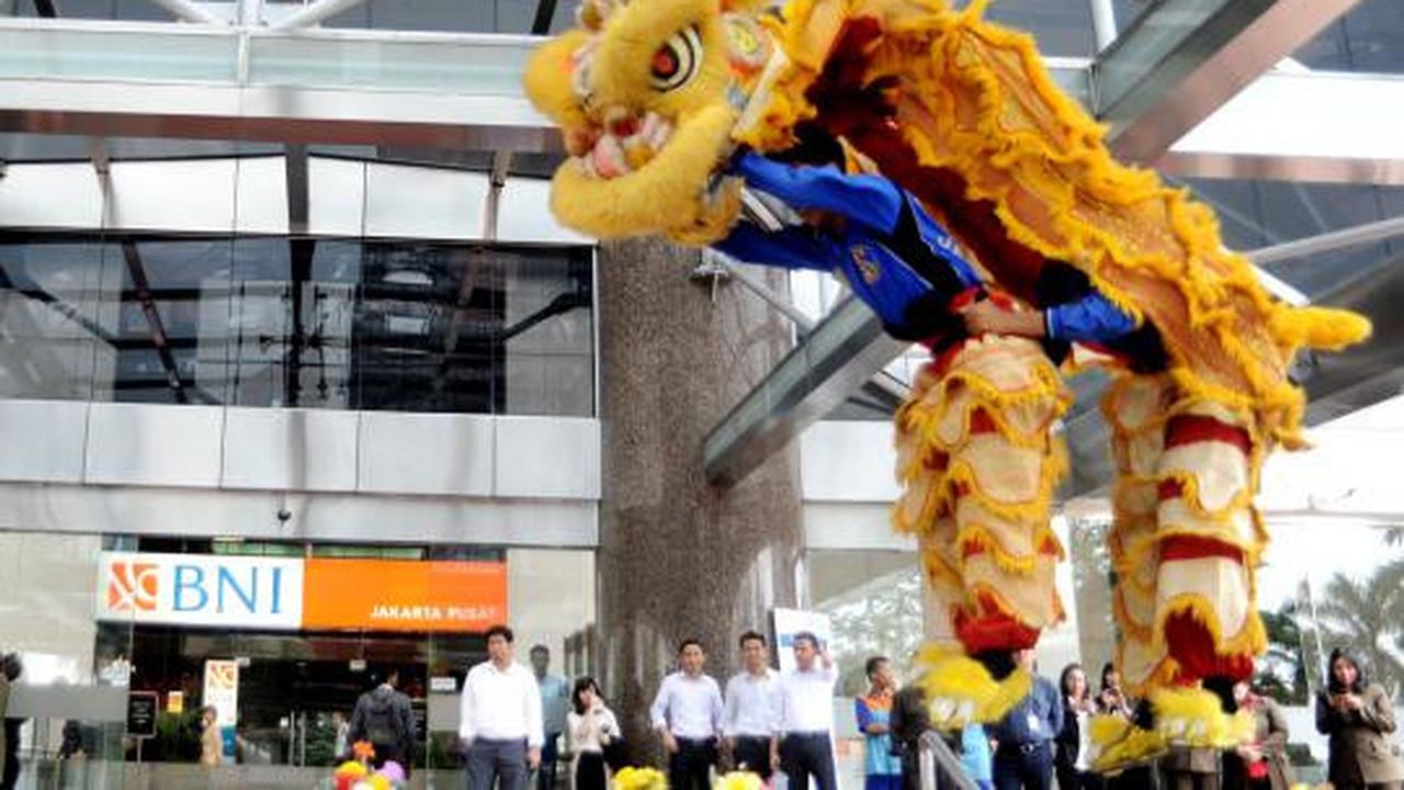 Atraksi barongsai hibur nasabah BNI