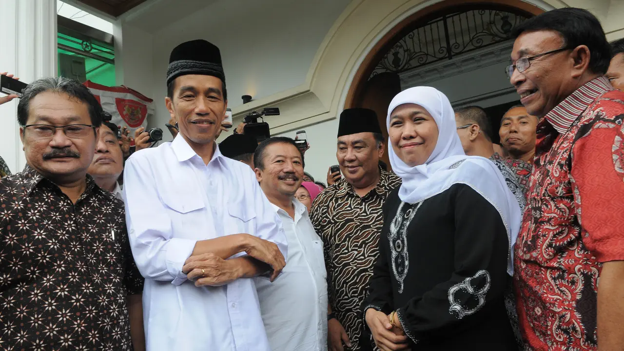 Jokowi dan Khofifah Indar Parawansa