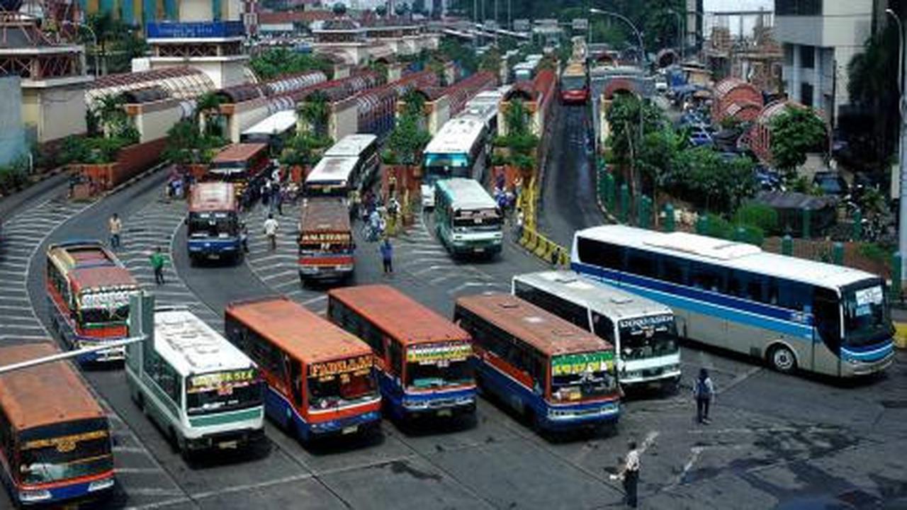 Kemenhub: Pembatasan usia kendaraan umum perlu dikaji
