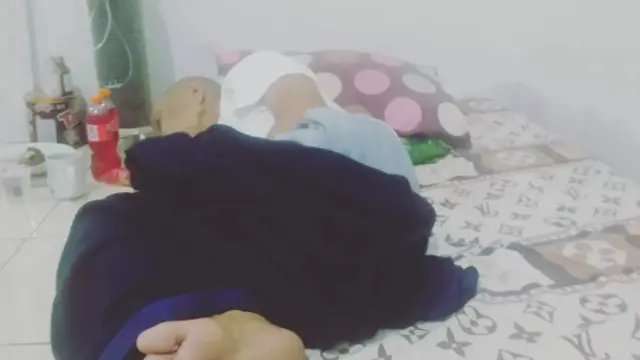 Tubuhnya Makin Kurus, 6 Potret Kondisi Pak Ogah Terbaring Sakit