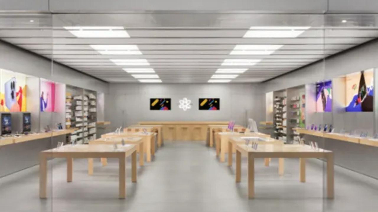 Dari semua rumor iPhone 15 yang paling mudah diprediksi barangkali tanggal rilisnya. Polanya hampir sama saat iPhone 14 diperkenalkan ke publik.  Besar kemungkinan iPhone 15 diluncurkan pada 6 September 2023 dengan tanggal rilis 15 September 2023.