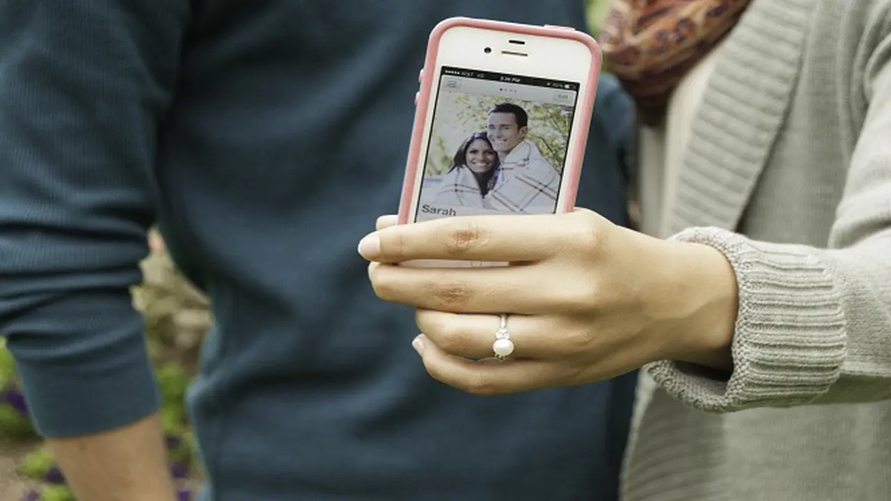 Duh, Hampir Semua Pengguna Tinder Ternyata Sudah Menikah