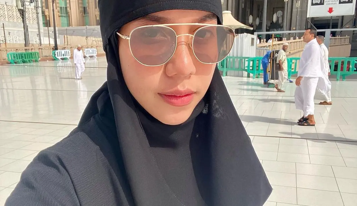 <p>Nadya Arifta yang mendapat julukan bude saat pacaran dengan Kaesang Pangarep karena dinilai punya wajah boros. Namun kini dia malah menggunakan nama itu untuk menyapa followersnya. (FOTO: instagram.com/nadrifta)</p>