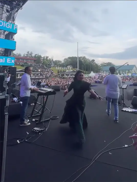 [Instagram/krisdayantilemos]