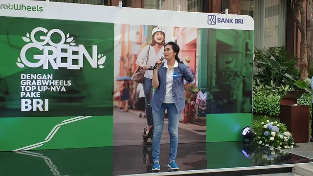 PT Bank Rakyat Indonesia (Persero) Tbk atau BRI bekerja sama dengan Grab Indonesia untuk menyediakan titik operasi skuter listrik Grab Wheels di Gedung BRI di Jalan Jenderal Sudirman, Jakarta Pusat.