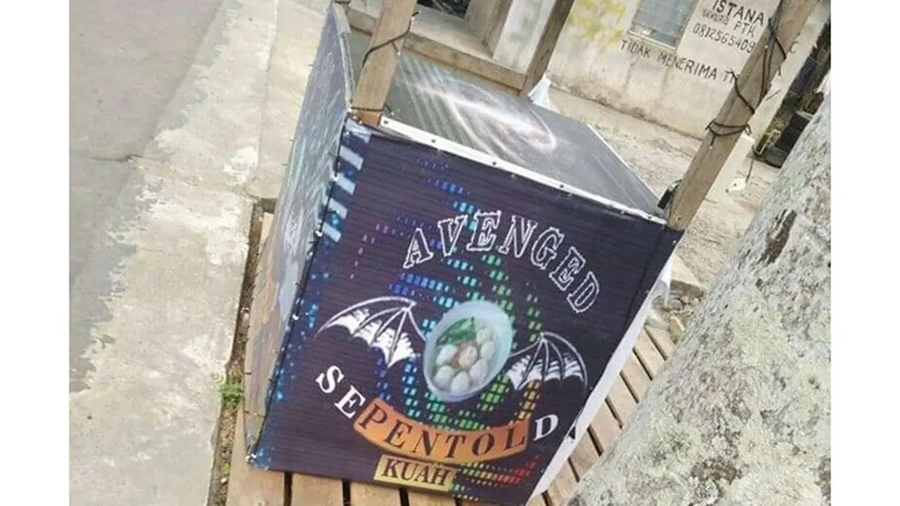 5 Spanduk Jualan Melibatkan Tokoh Terkenal Ini Unik Banget, Bikin Senyum