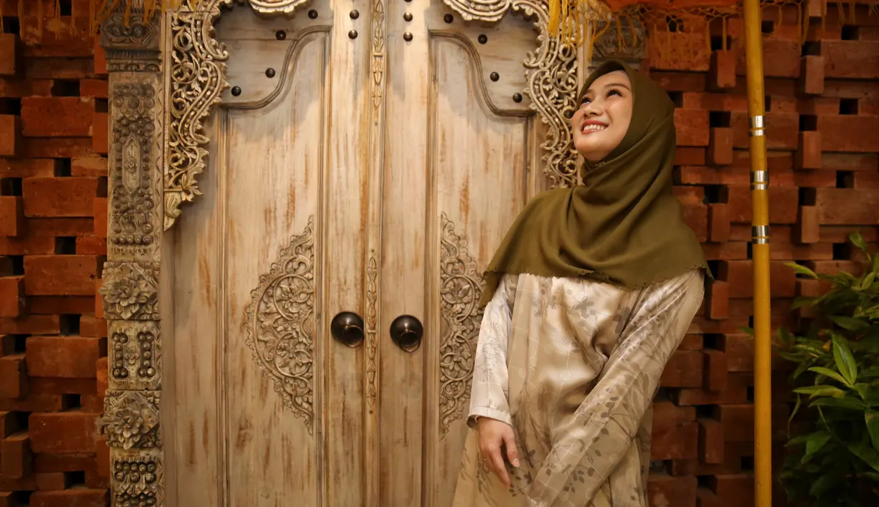 Melody Nurramdhani Laksani di Senayan City, Jumat (17/1/2020). (Adrian Putra/Fimela.com)