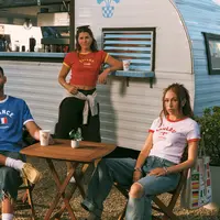 Koleksi terbaru Levi’s® menghadirkan T-shirt bergaya retro yang terinspirasi dari semangat kebanggaan nasional dan budaya penggemar sepak bola global.