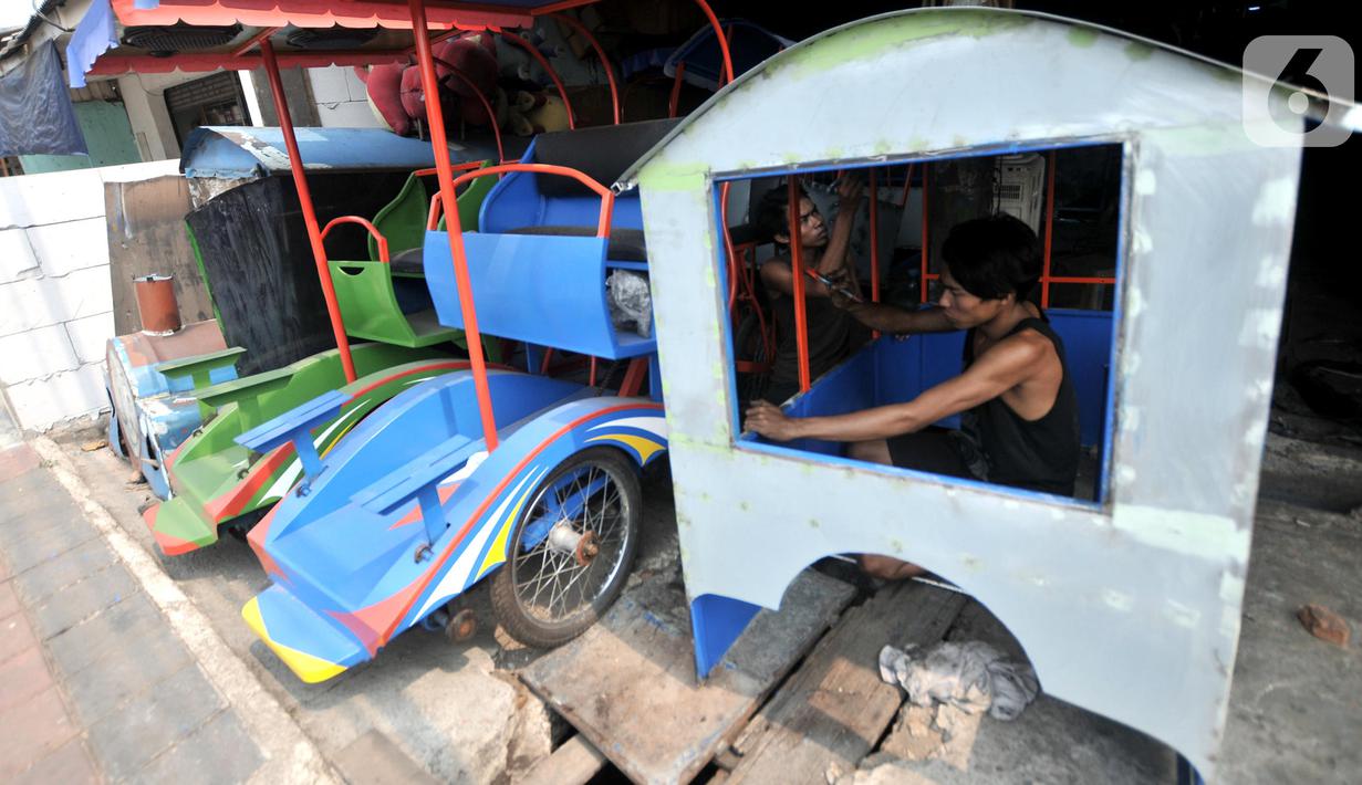 FOTO Nestapa Pembuat Odong Odong Di Tengah Larangan Dishub DKI News Liputan6com