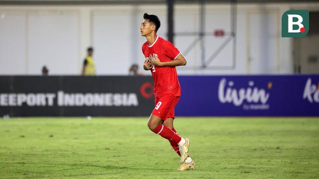 Foto: Laga Perdana Malik Risaldi Bersama Timnas Indonesia saat Laga Uji Coba Melawan Tanzania
