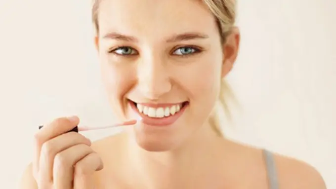 Editor's Pick : 4 Lip Gloss Terbaik