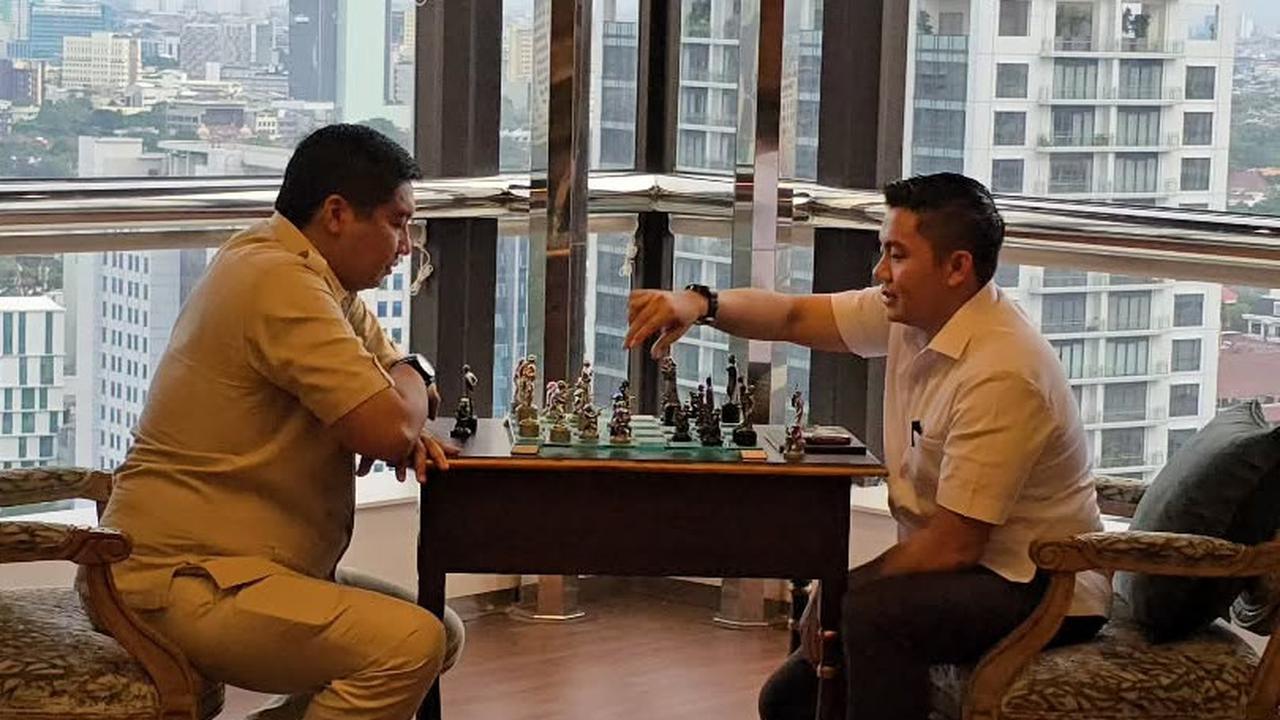 Momen Menteri Ara dan Mayor Teddy
