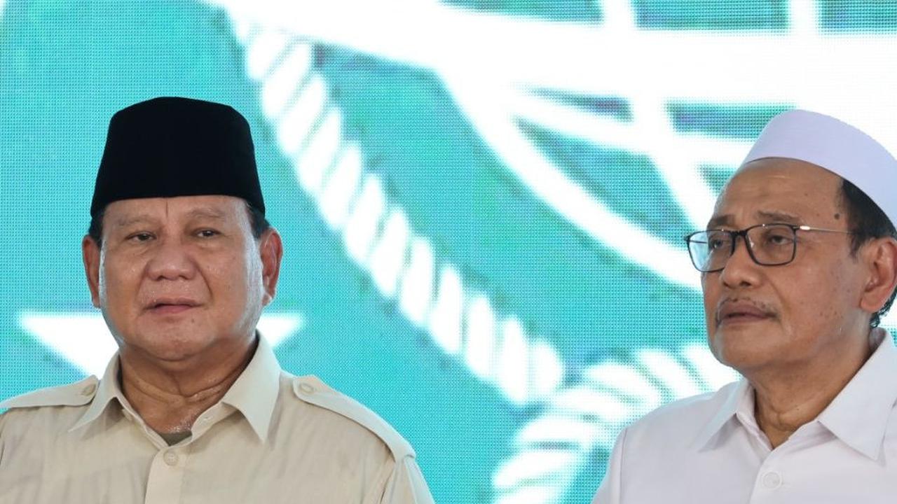 Prabowo Silaturahmi ke Ponpes Genggong Situbondo, Didoakan Jadi Presiden