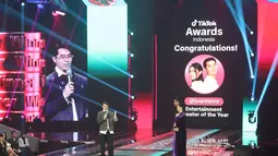 Memasuki tahun kelima penyelenggaraan, TikTok Awards Indonesia 2025 mengusung tema “New Era, New Icons”. Tampak dalam foto, kemeriahan malam puncak TikTok Awards Indonesia 2025 di Studio Emtek City Indosiar, Jakarta, pada Jumat (21/11/2025) malam. TikTok resmi menobatkan 19 pemenang dari 16 kategori dalam malam puncak TikTok Awards Indonesia 2025 yang digelar pada Jumat (21/11/2025). (Kapanlagi.com/Budy Santoso)