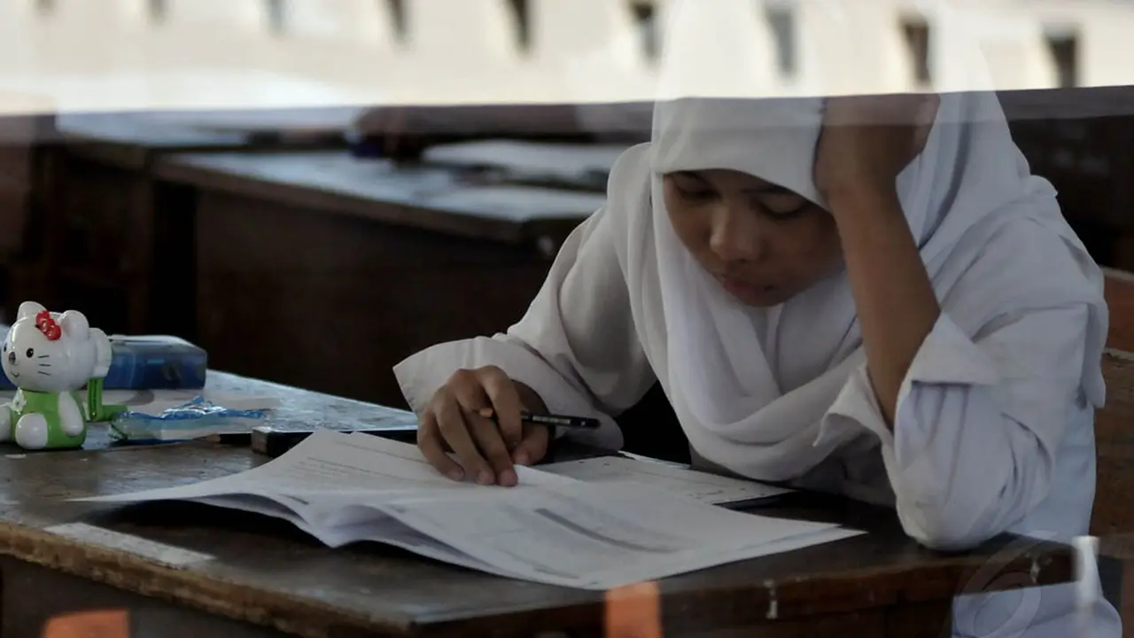 Anak Jalanan dan Joki 3 in 1 Ikuti UN di SMP 48 Jakarta