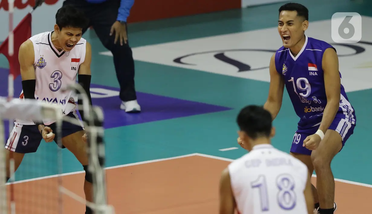 Timnas voli putra Indonesia unggul 3-1 atas Thailand (21-25, 25-17, 25-23, dan 27-25). (Liputan6.com/Helmi Fithriansyah)