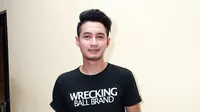 Video Salat di Kereta Api Viral, Begini Kata Chand Kelvin