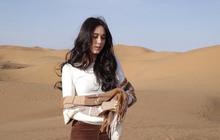 Yasmin Napper Tampil Memukau dalam Balutan Tais Timor, Makeup Flawless Menambah Pesona