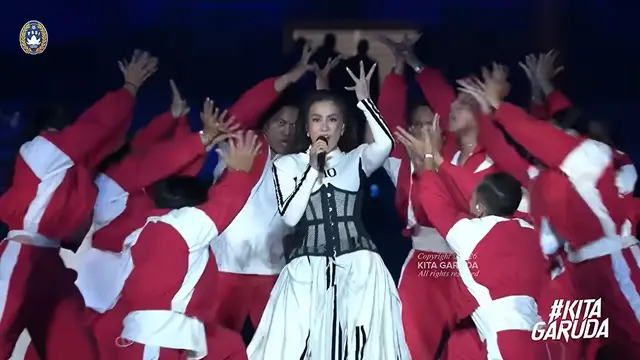 Agnez Mo tampil memukau di Opening FIFA ASEAN Cup 2026 (credit: PSSI TV)