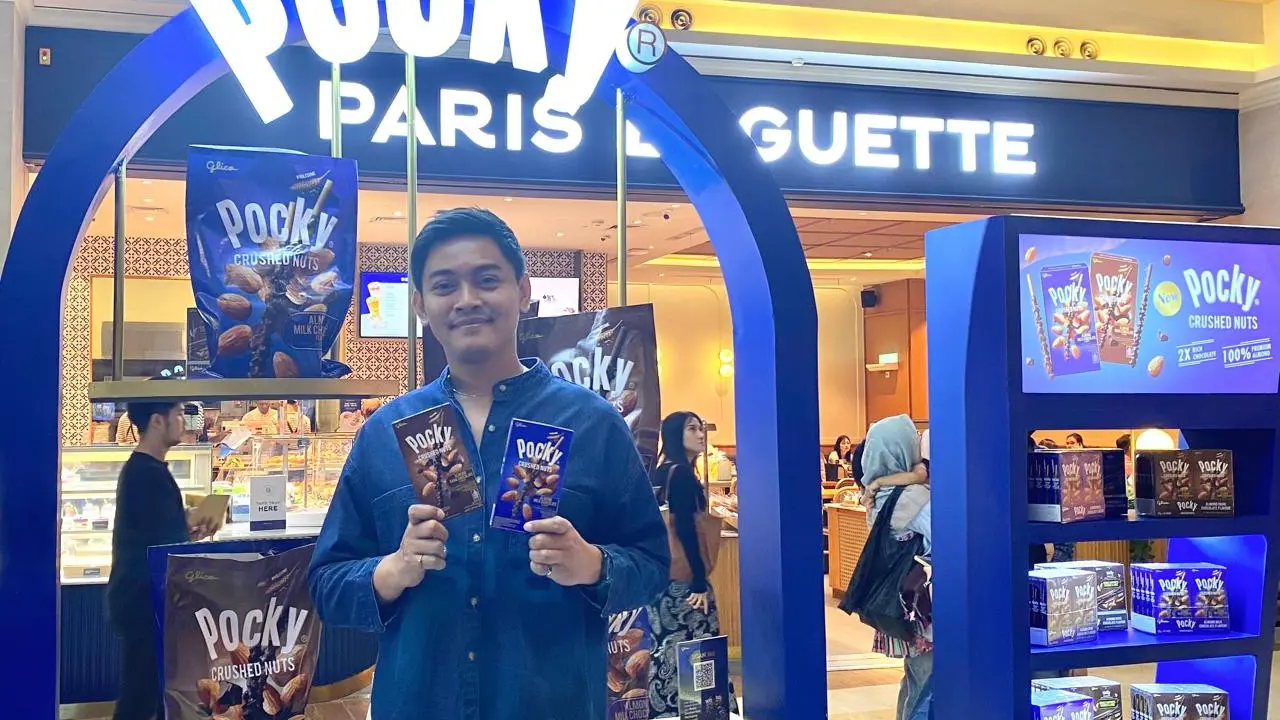 Brand Manager Glico Indonesia Bersama Produk Pocky Terbaru