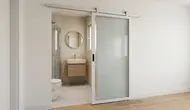 9 Pintu Kamar Mandi Minimalis Tanpa Kusen Besar, Bikin Ruangan Terasa Lega