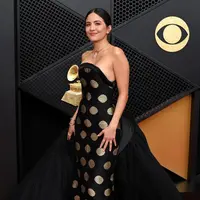 Intip pesona Erin Lim dibalut dengan gaun Tenun Garut (@citatenunindonesia)