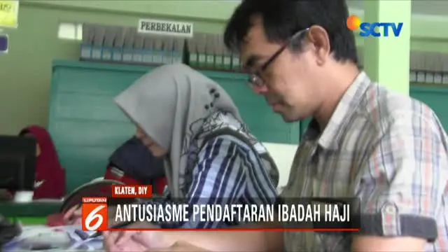 Ruang seksi penyelenggara haji dan umroh kantor Kemenag Kabupaten Klaten, Jawa Tengah, terus didatangi jemaah untuk mendaftarkan diri guna menunaikan ibadah haji.