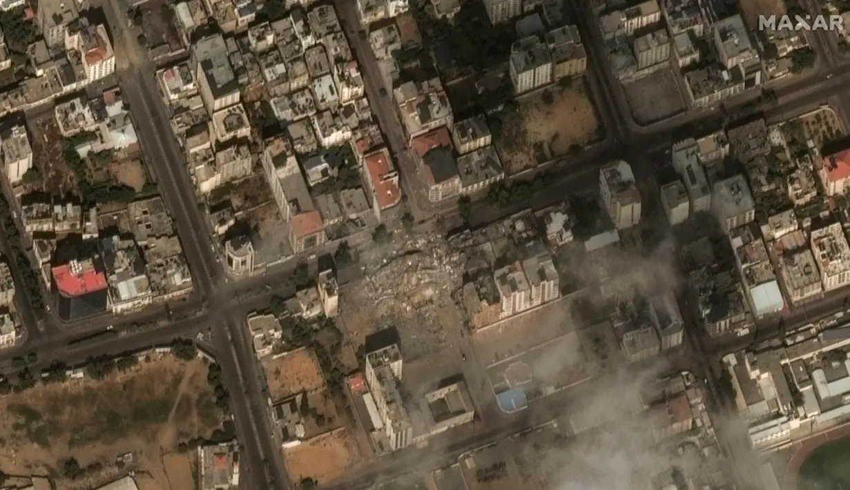 “Apa yang akan kami lakukan terhadap musuh-musuh kami dalam beberapa hari mendatang akan berdampak pada mereka dari generasi ke generasi,” kata Netanyahu. (Satellite image ©2023 Maxar Technologies via AP)