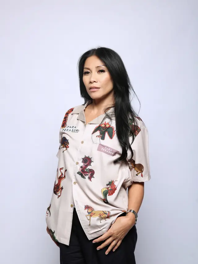 Anggun.