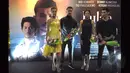 Deretan artis yang hadir dalam Premier film Bulan di Atas Kuburan, Jakarta, Sabtu (11/4/2015). (Liputan6.com/Andrian M Tunay)