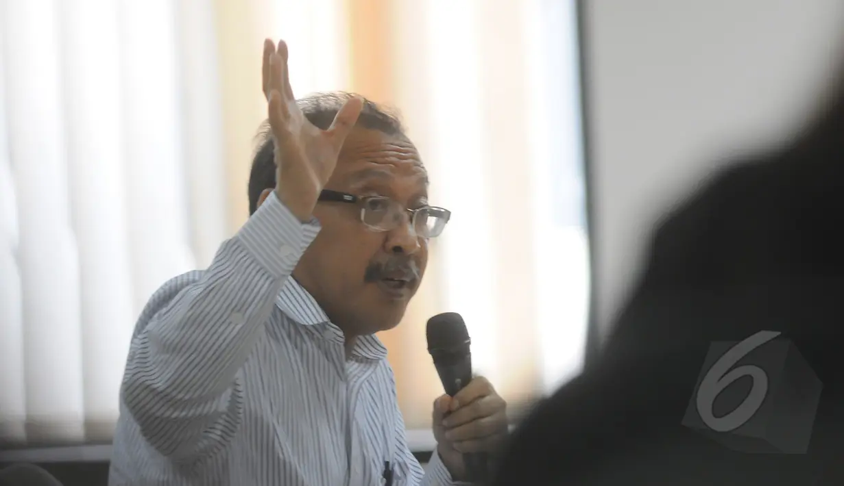 Terdakwa kasus suap Bupati Bangkalan Fuad Amin, Direktur PT Media Karya Sentosa Antonio Bambang Djatmiko menjalani sidang lanjutan di pengadilan Tipikor Jakarta, Senin (30/3). (Liputan6.com/Herman Zakharia)