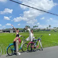 Beby Tsabina dan Cassandra Lee menikmati liburan di Bali (Foto: Instagram/@bebytsabina)