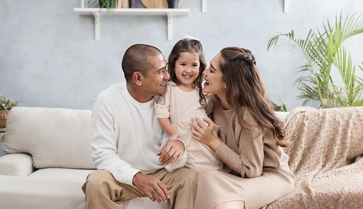 Yasmine Wildblood dan Abi Yapto (Instagram/abishalom234sc)