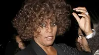 Ibunda Whitney Houston Tak Setuju Kisah Putrinya Difilmkan