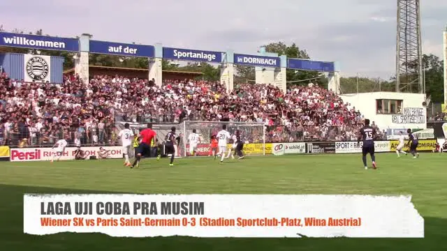 Paris Saint-Germain mengalahkan klub asal Austria Wiener Sk 0-3 dalam laga uji coba pra musim di Stadion Sportclub-Platz, Wina, Austria.