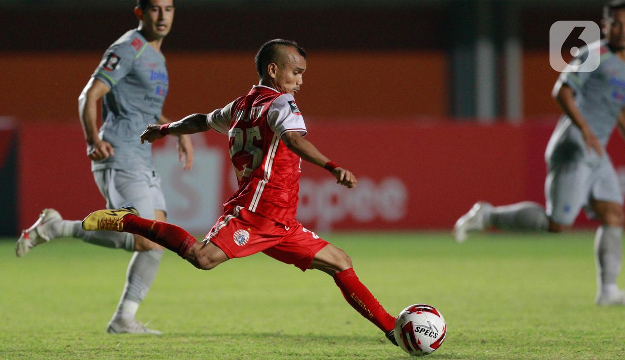 Pemain Persija Jakarta saat melawan Persib Bandung pada laga final Piala Menpora 2021 di Stadion Maguwoharjo, Sleman, Kamis (22/4/2021). Persija menang dengan skor 2-0. (Bola.com/M Iqbal Ichsan)