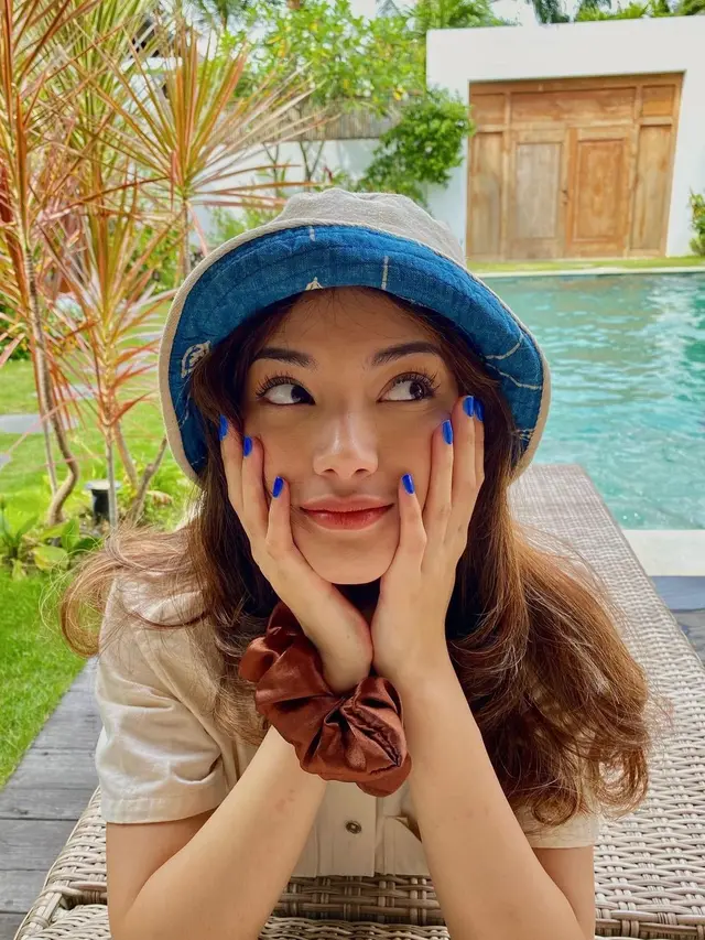 6 Potret Malika Bestari, Wanita yang Dikabarkan Dekat dengan Afgan