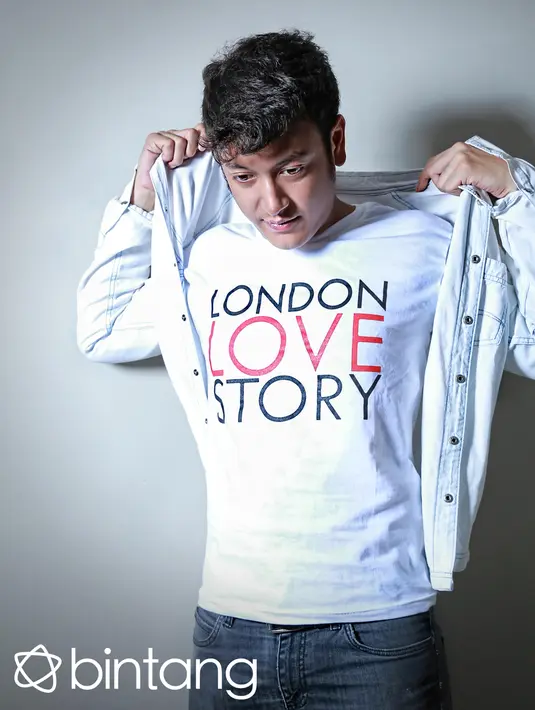 Pria kelahiran Jakarta, 10 September 1988 ini pernah membintangi enam judul film, dan bagi Dimas Anggara semua film butuh perjuangan. Karena karakter dalam setiap film berbeda sehingga harus bisa menguliknya lagi. (Galih W. Satria/Bintang.com)