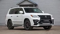 Tampang Buas Lexus LX 570 'Alligator'
