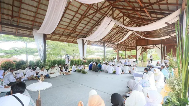 6 Momen Syukuran 4 Bulanan Kehamilan Siti Badriah, Berlangsung Khidmat