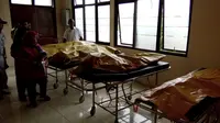 Kecelaan maut terjadi di Tol Cipali, 7 orang meninggal (Panji Prayitno/Liputan6.com)