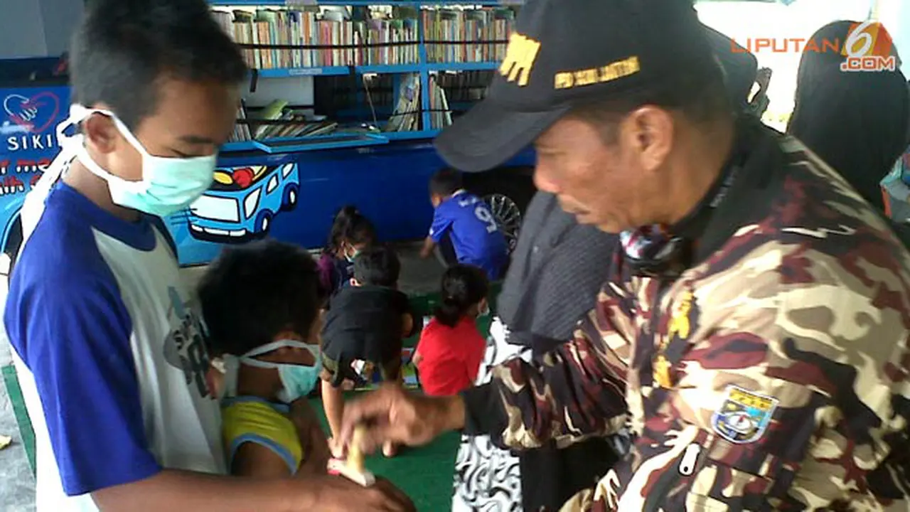 pengungsi-kelud-tambah-140218b.jpg