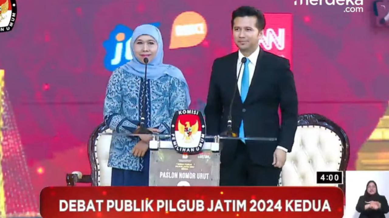 VIDEO: Emil Pamer Khofifah Gubernur Terbaik di Debat Pilgub, Arumi Beri Tanda 'Love