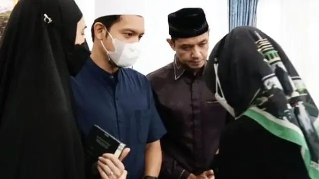 Doakan Eril, Ini 6 Artis dan Tokoh yang Bertakziah ke Kediaman Ridwan Kamil