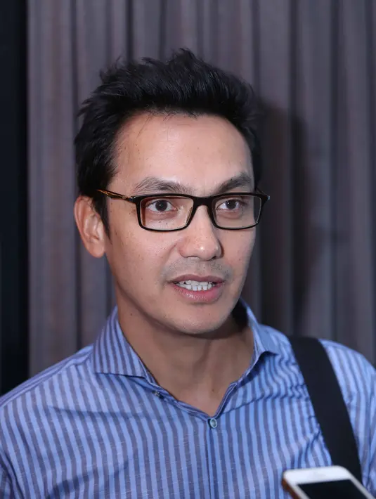 Gunawan bermain dalam sinetron Bawang Merah Bawang Putih. Dukungan dari keluarganya, hingga akhirnya kembali menjalani syuting. Bahkan, anak-anaknya menyuruh syuting lagi. (Nurwahyunan/Bintang.com)