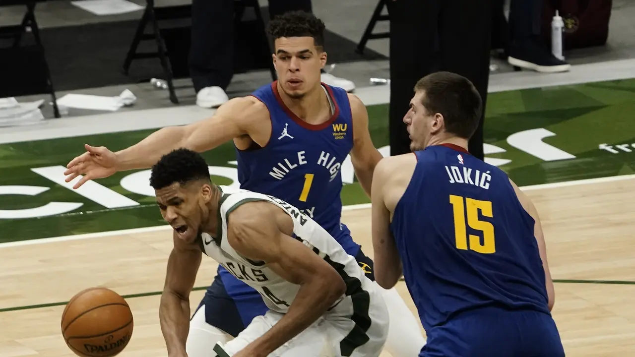 Hasil NBA :  Giannis dan Bucks Babak Belur Lawan Nuggets