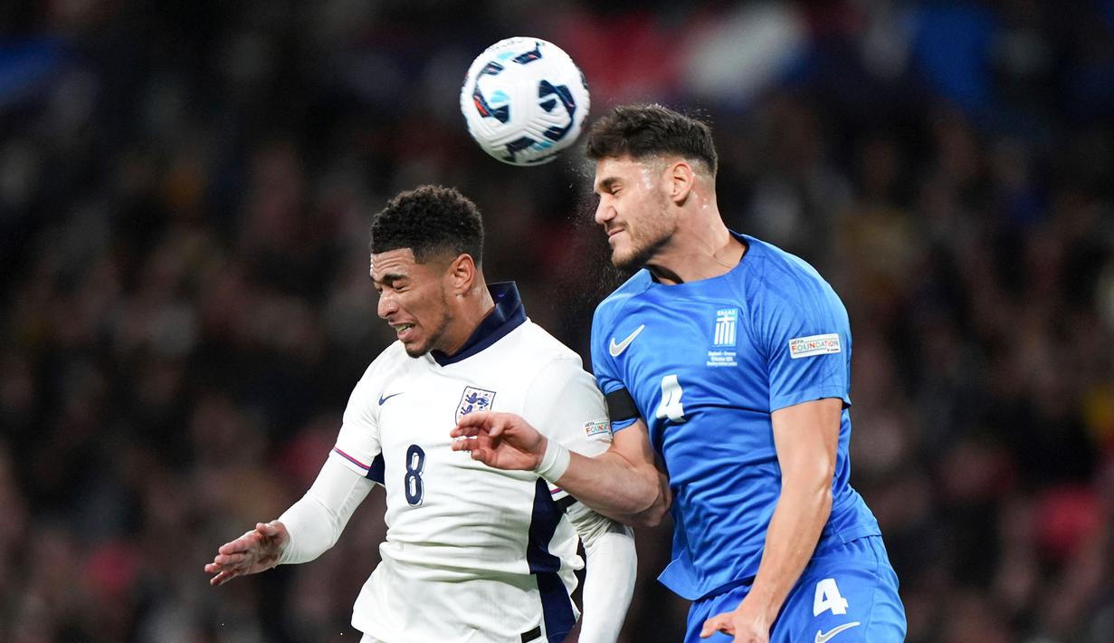 Tuan rumah kesulitan menyuguhkan permainan terbaiknya. Inggris memang mendominasi, mencatatkan 60% penguasaan bola di babak pertama, tapi serangan-serangan mereka buruk. (Bradley Collyer/PA via AP)