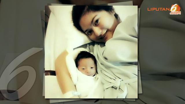 Qory Sandioriva Telah Memiliki Anak Dari Ramon Y Tungka Showbiz Liputan6 Com
