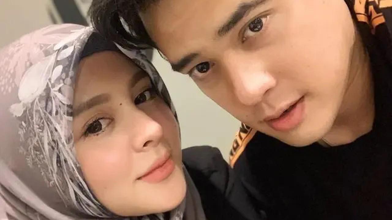 Resmi Cerai, 7 Potret Kenangan Thya Sethya Eks Gadis MMA dan Suami