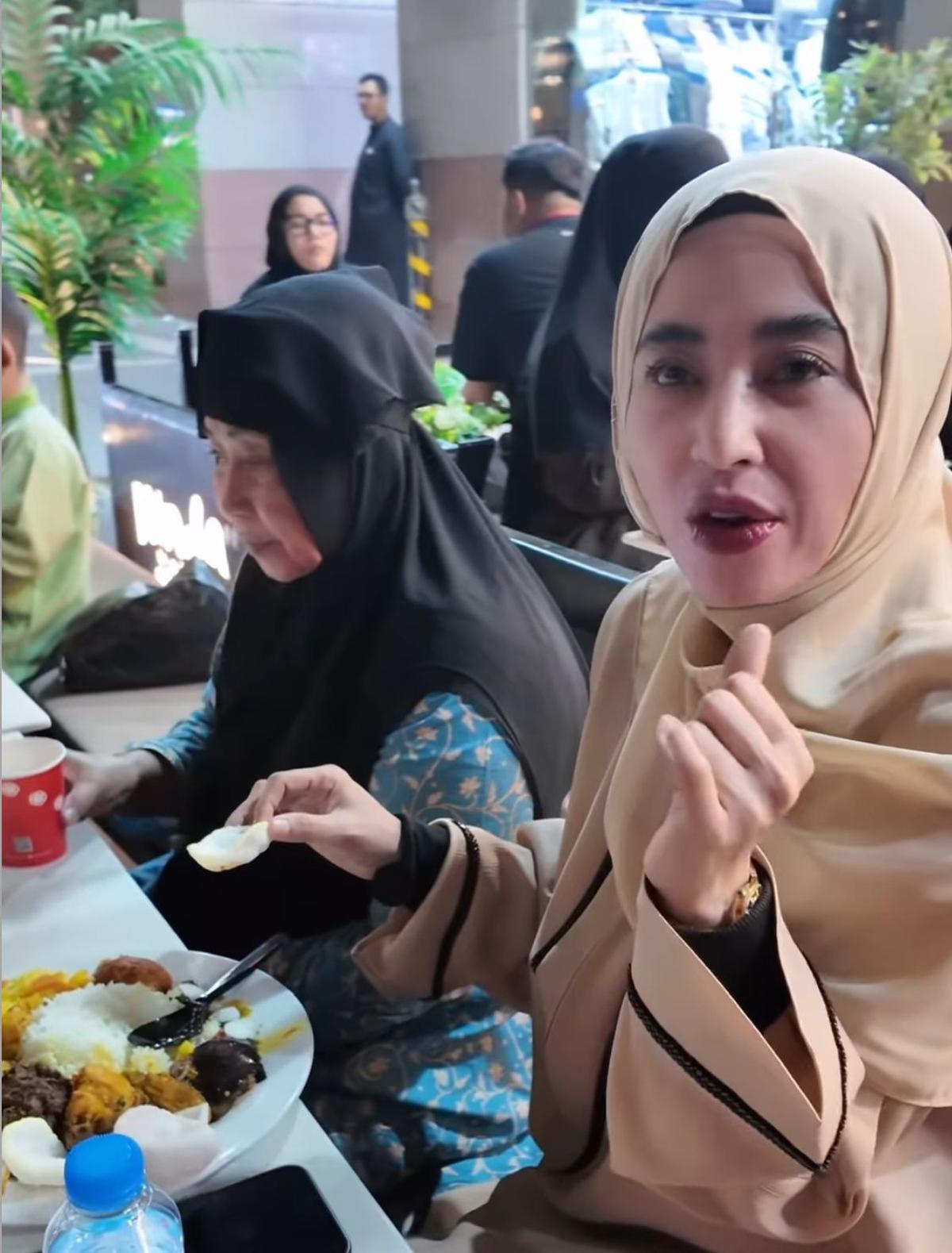 Dewi Perssik Liburan di Turki Setelah Umroh, Pesona dan Keseruannya!